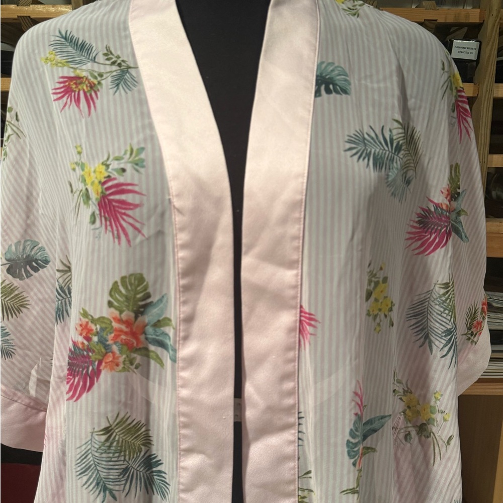 Y2K Forever 21 Pink Floral Kimono